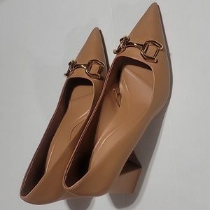 ZARA New Brown Patent Leather and Gold Chain Buckle Block Heel Pumps Women Sz 10